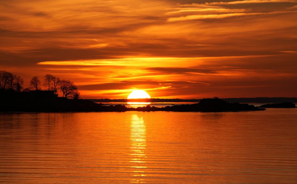 soirée eclipse lac de jouarres